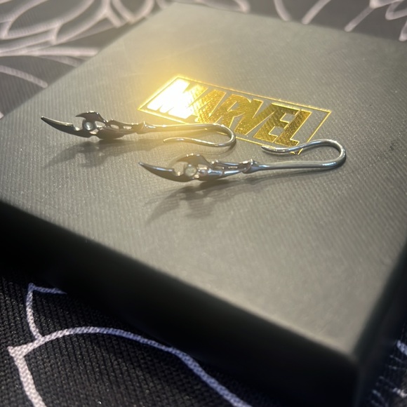 Loki scepter earrings - Picture 7 of 13